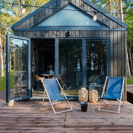 Ustronie Park - * 尤斯托尼莫斯基