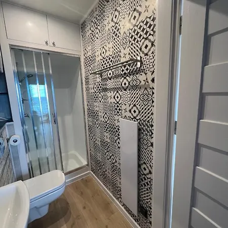 Ustronie Park - 尤斯托尼莫斯基