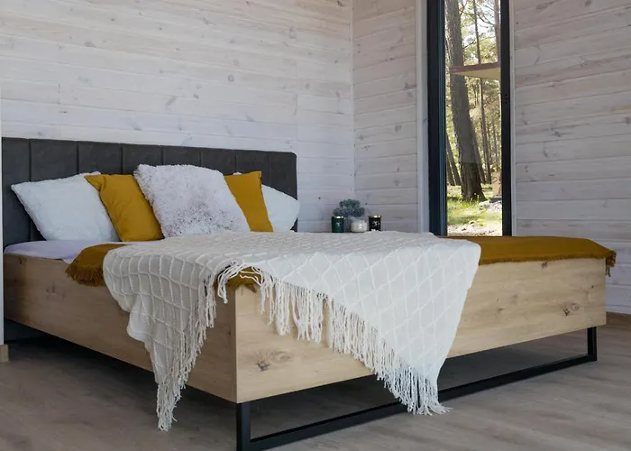 אתר נופש Ustronie Park - *