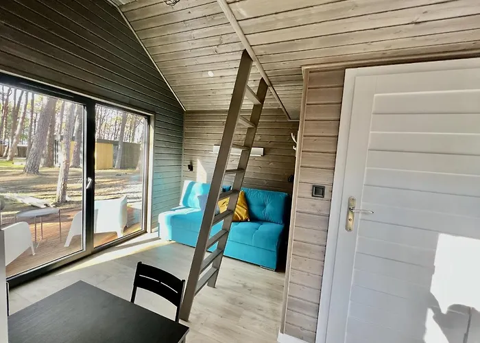 אתר נופש Ustronie Park - *